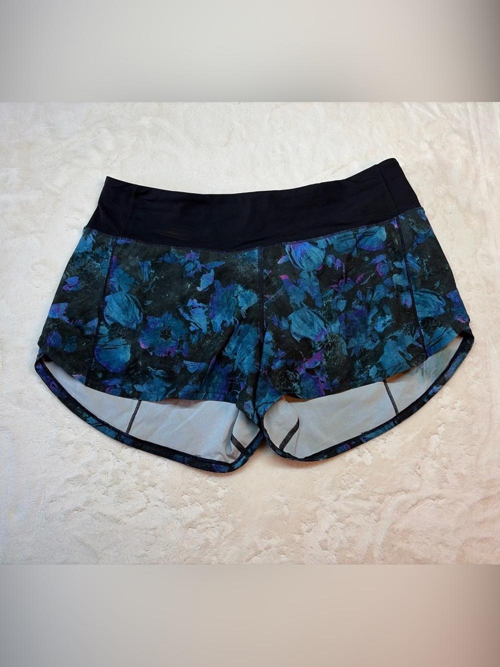 Lululemon Women Speed Up Shorts Updated Floral Shift Blue/Black With Line Sz 8